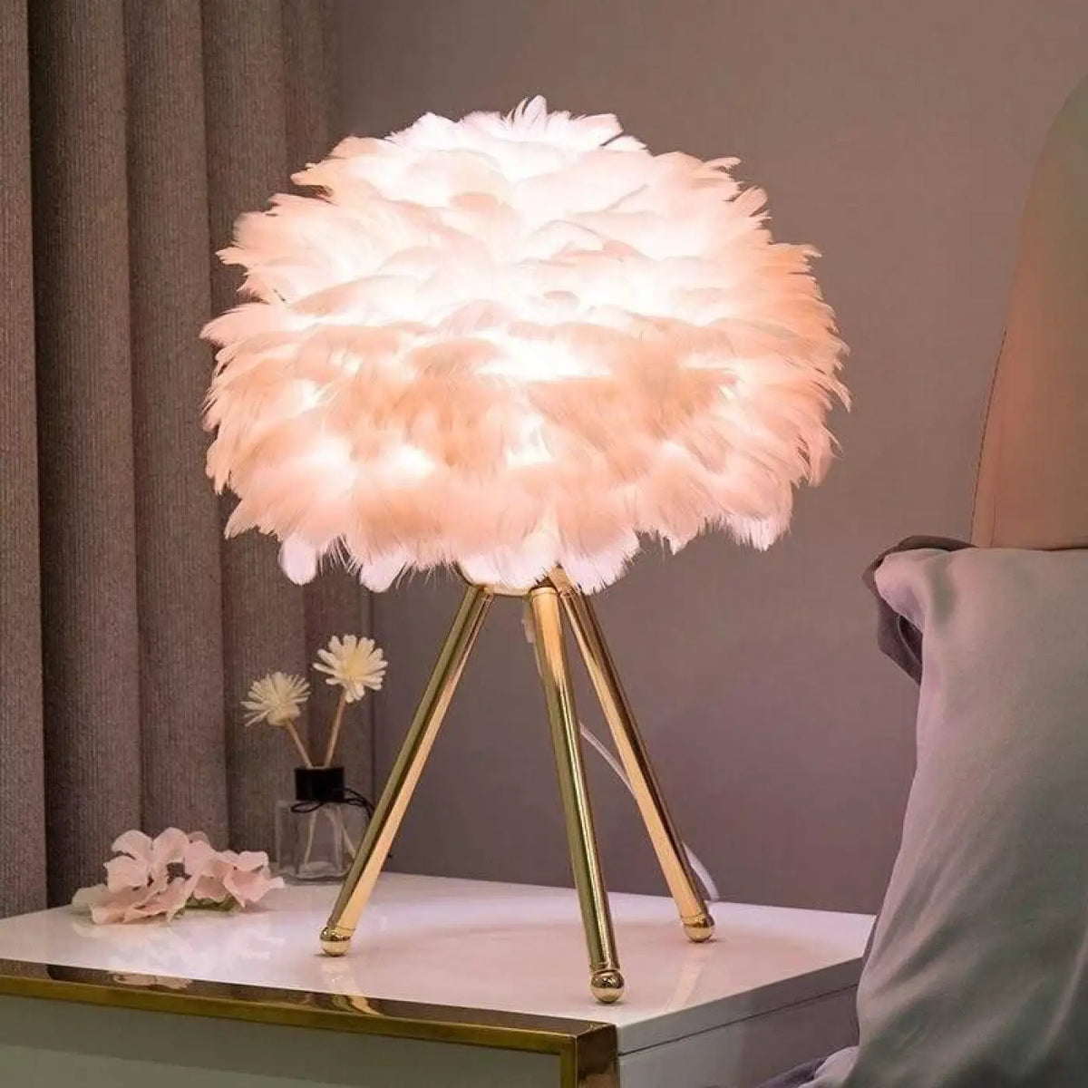 Lampe de Chevet Plume De Couleur Blanche Rose Grise ou Bleu